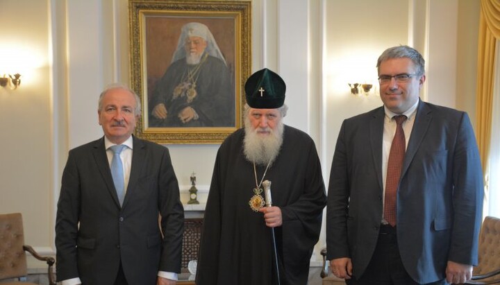 Patriarch Neophyte at a meeting with the Ukrainian delegation