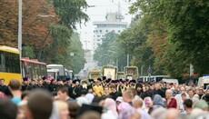 UOC believers are still blocked access to the cross procession in Kiev