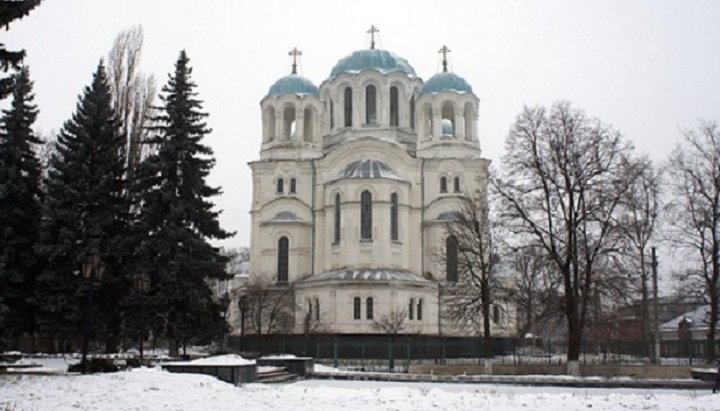 Three-Anastasievsky Cathedral of the UOC, Glukhov