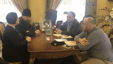 OCU activists stage provocation during a meeting of UOC hierarch with OSCE