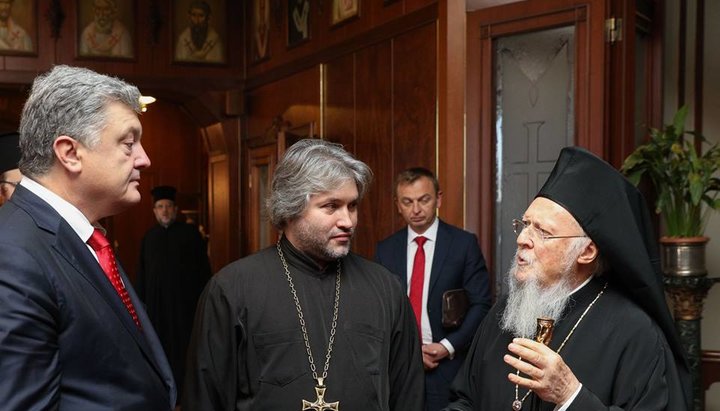 Dediukhin at Phanar with Poroshenko and Patriarch Bartholomew