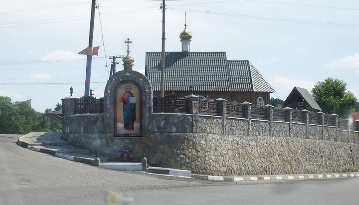 The UOC temple of Intercession of the Holy Virgin in Bania Lisovitskaya village, Stryi district, Lvov region