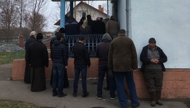 An attempt to seize the church by supporters of the OCU in Kopytov village