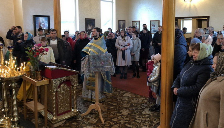 The religious community of the village of Lesopol has confirmed their loyalty to the UOC