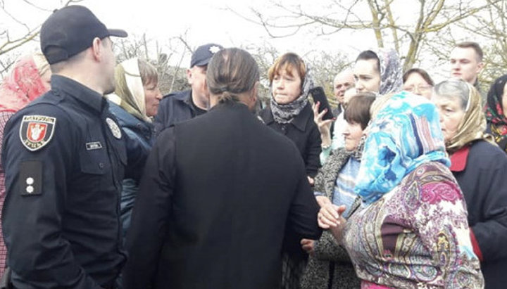 Believers managed to defend the temple in Starye Koshary from seizure by the OCU supporters