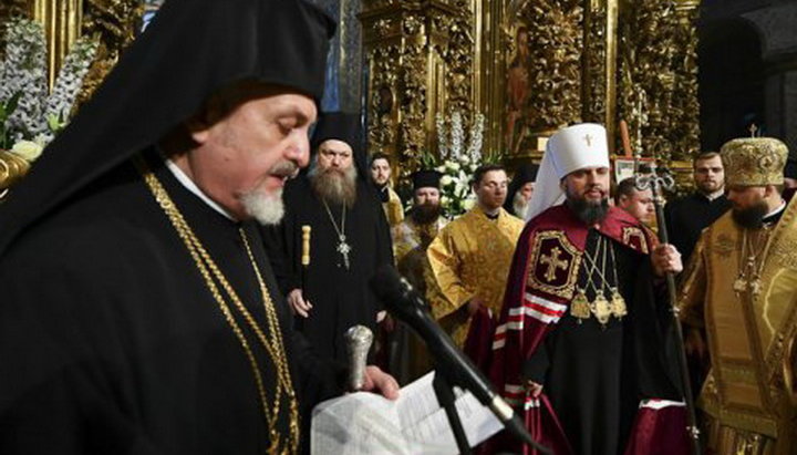 Metropolitan Emmanuel of France and head of the OCU Epiphany Dumenko. Photo: lb.ua