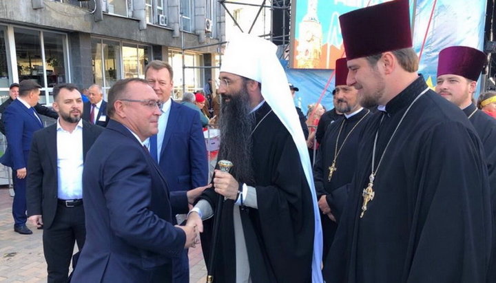 Metropolitan Varsonofy took part in the celebration of the City Day. Photo: eparhia.vinnica.ua