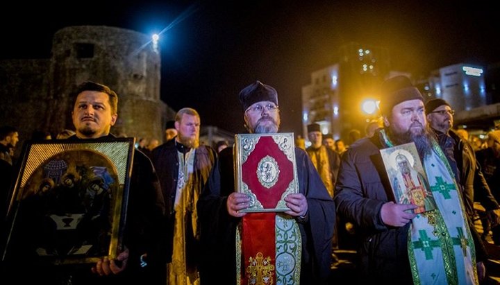 Archpriest Nikolai Danilevich, deputy head of the UOC DECR of the UOC, at a prayer procession in Budva, 27.01.2020. Photo: Facebook