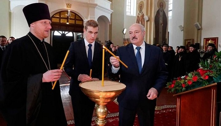 Alexander Lukashenko in the Holy Annunciation Liady church. Photo: ex-press.by