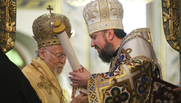 Patriarch Bartholomew and the head of the OCU Epiphany Dumenko. Photo: wikipedia