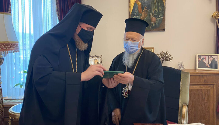 Eustratiy Zoria and Patriarch Bartholomew. Photo: facebook.com/yevstr