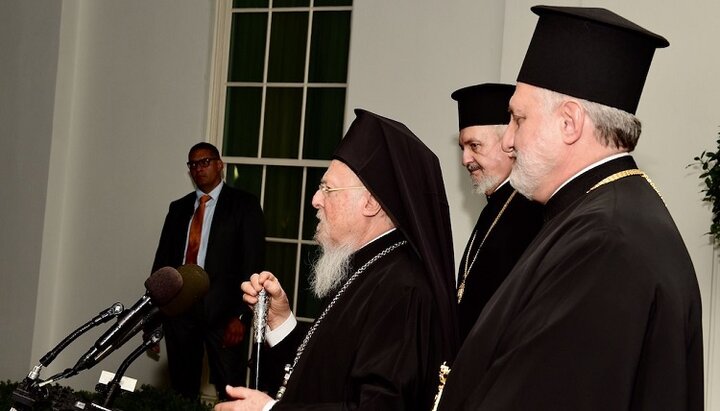 Patriarch Bartholomew speaking to the media outside the White House. Photo: orthodoxtimes.com