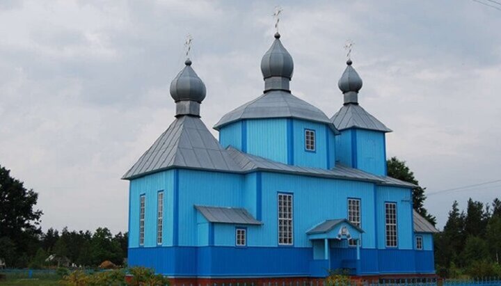 Church of the Holy Apostles Peter and Paul in Malynsk. Photo: UOJ