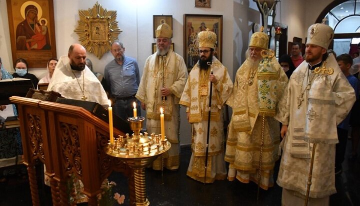 Hierarchs of the three Churches at a conciliar service. Photo: southamerica.cerkov.ru