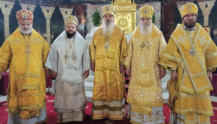 "Hierarchs" of the UOC-KP (Chrysostomos Kallis – second from the left). Photo: cerkva.info