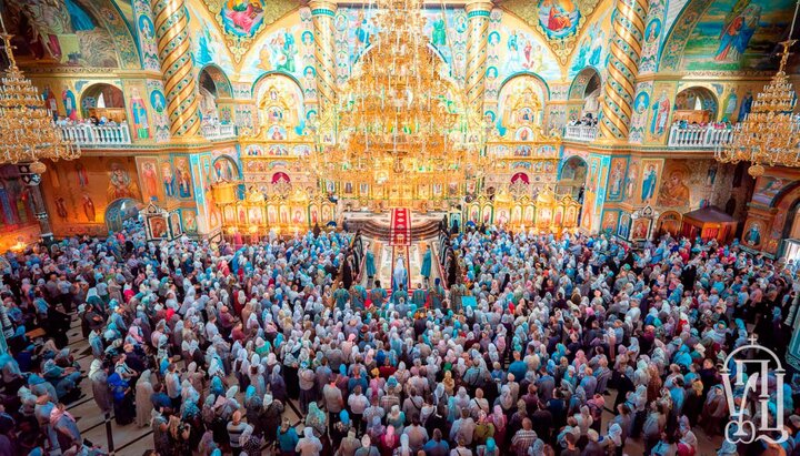 Sea of people: His Beatitude leads celebrations of Pochaiv icon (VIDEO)