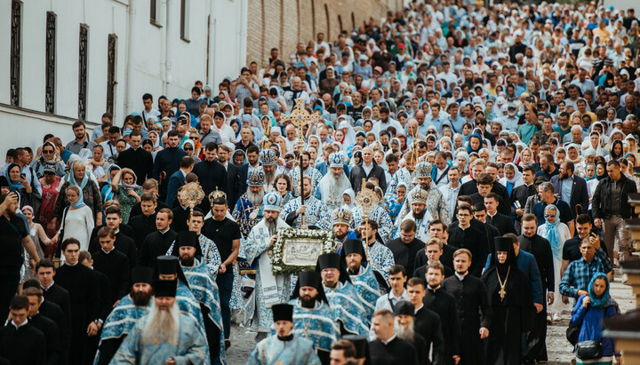 A religious procession at the Kyiv-Pechersk Lavra. Photo: lavra.ua