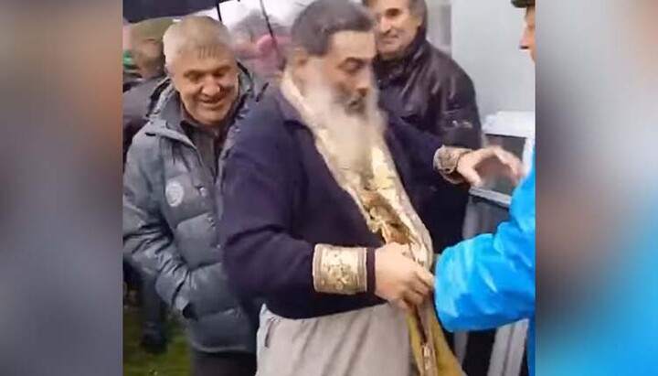 Raiding attempt in the village of Horov. Photo: screenshot of the video of the Rivne diocese of the UOC