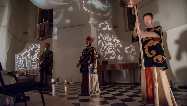 A performance in the Lavra bell tower. Photo: facebook.com/kplavra