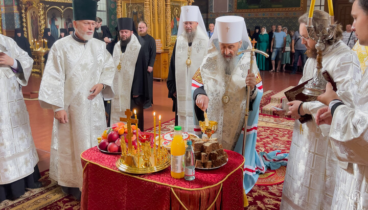 His Beatitude Metropolitan Onufriy leads the memorial service on the 10th anniversary of the repose of His Beatitude Metropolitan Volodymyr. Photo: news.church.ua