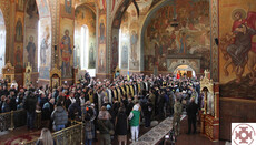 In Cherkasy, OCU nixes other services to gather crowd for seized cathedral