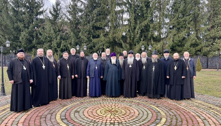 Deanery heads of the Khust Eparchy of the UOC led by Metropolitan Mark. Photo: Khust Eparchy