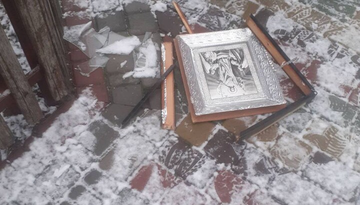 The perpetrators who vandalized the icons have not yet been found. Photo: Kremenchuk Diocese