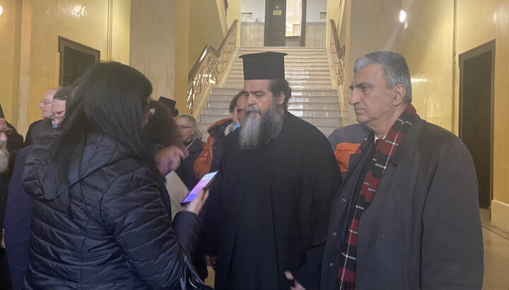 Presbyter Anastasios Gotsopoulos at the courthouse. Photo: eeod.gr