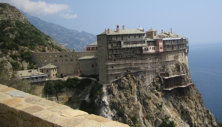 Simonopetra Monastery, Mount Athos. Source: Wikipedia
