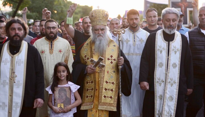 How to Distinguish the Canonical Church from the Non-Canonical