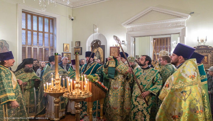 Liturgy for the Feast of St. Sergius of Radonezh. Photo: eadiocese.org