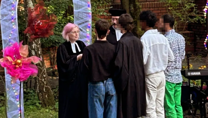 German Pastor Conducts First-Ever 'Blessing' of Polygamous Gay Union