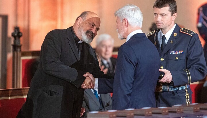 Czech Catholic Priest Says Those Who Vote Populist Will 'Answer Before the Judgement of God'