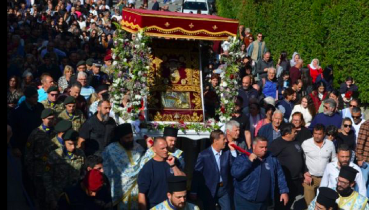 Procession with the Kykkos Miraculous Icon of the Most Holy Theotokos. Photo: Orthodoxia News Agency