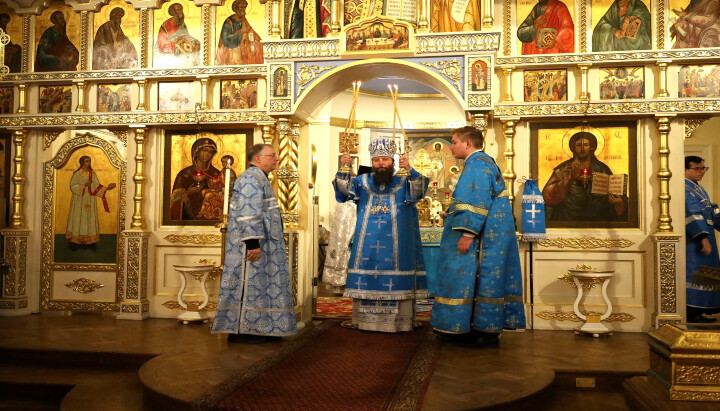 Met. Nicholas celebrates the Feast of the Entry of the Theotokos into the Temple. Photo: T. Veselkina/Media Office of the Eastern American Diocese