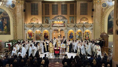 Abp. Elpidophoros Eulogizes Bsp. Timothy in Chicago