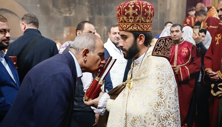 Pashinyan Unveils 'Restoration Roadmap' for Armenian Apostolic Church